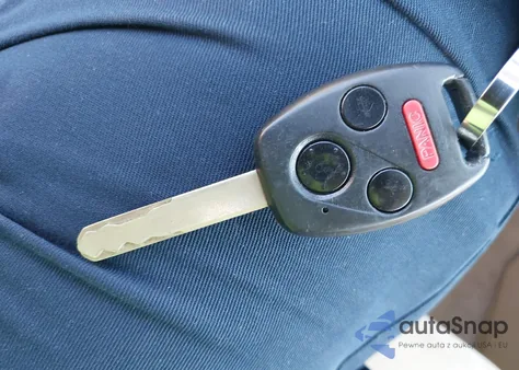 2008 Honda Civic Hybrid from USA, damaged, VIN JHMFA36208S022211